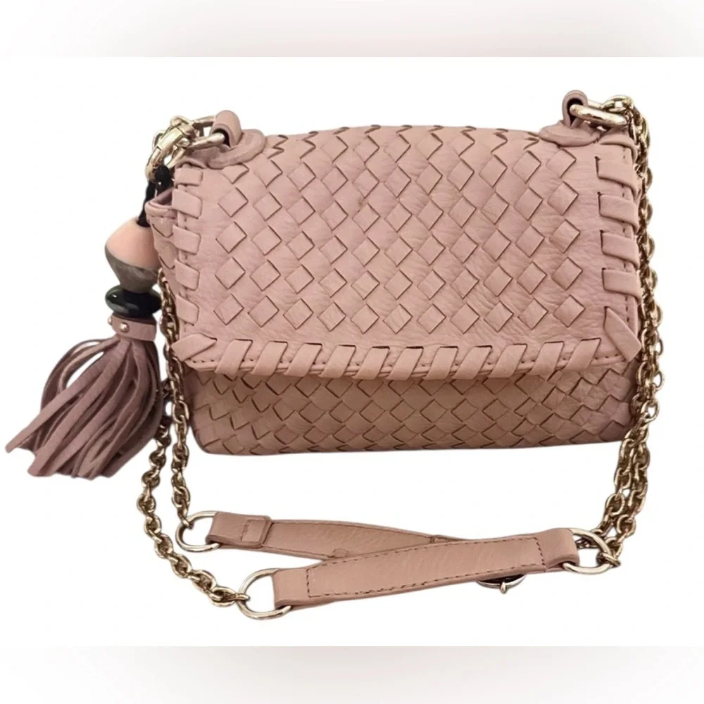 Sondra Roberts Pink Woven Crossbody Bag - Picture 1 of 3